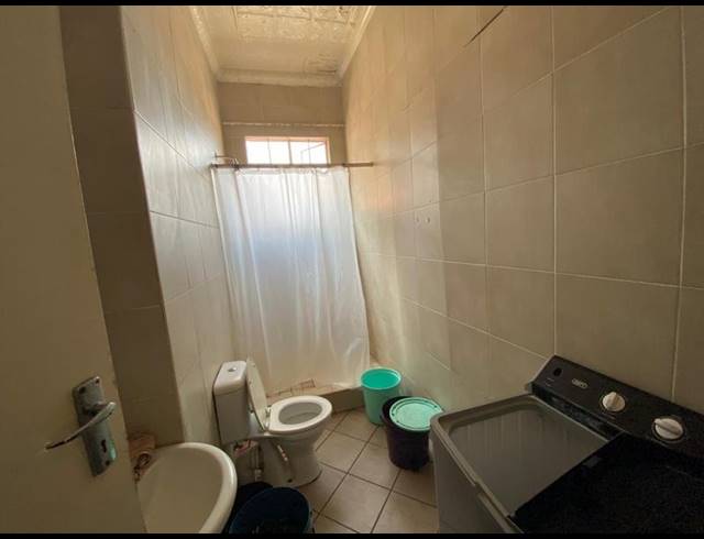 8 BEDROOM HOUSE FOR SALE IN BRIXTON